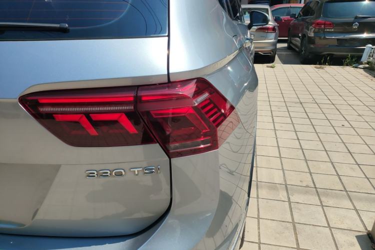 Used Volkswagen Tiguan L 2022 330TSI Automatic Two-Wheel Drive R-Line Enhanced Edition Exterior 3