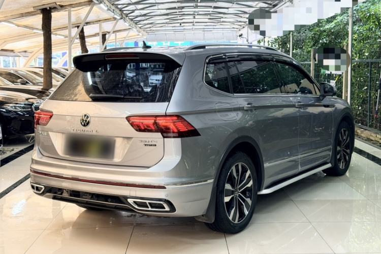 Used Volkswagen Tiguan L 2022 330TSI Automatic Two-Wheel Drive R-Line Enhanced Edition Exterior 3