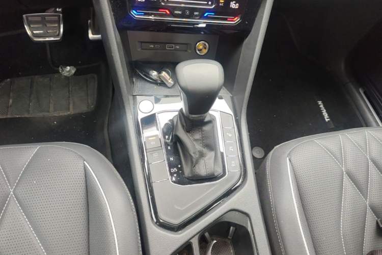 Used Volkswagen Tiguan L 2022 330TSI Automatic Two-Wheel Drive R-Line Enhanced Edition Gear Lever