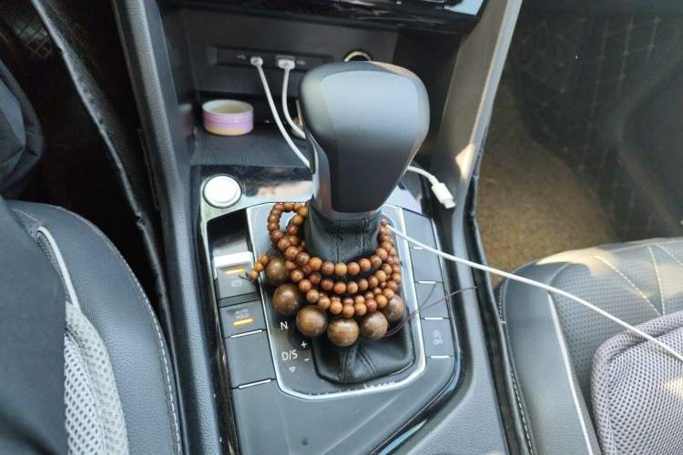Used Volkswagen Tiguan L 2022 330TSI Automatic Two-Wheel Drive Smart Edition Gear Lever