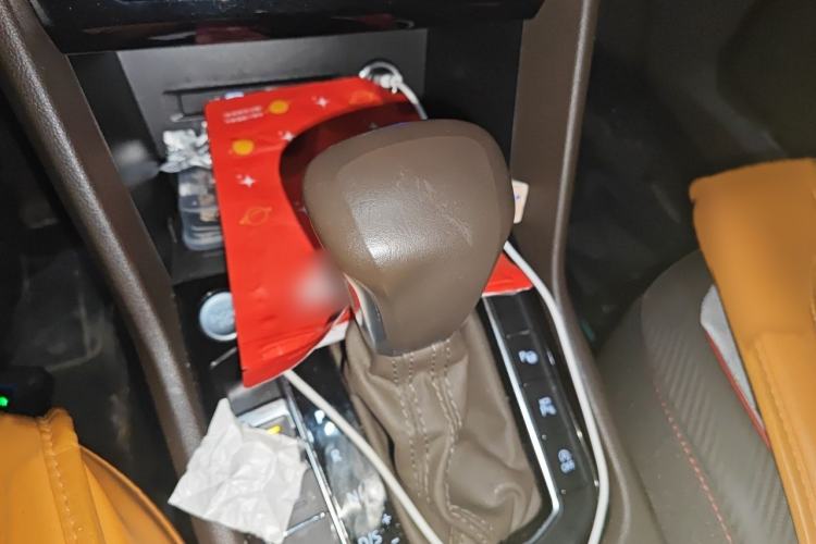 Used Volkswagen Tiguan L 2022 380TSI Automatic All-Wheel Drive R-Line Flagship 7-Seater Gear Lever