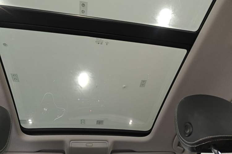 Used Volkswagen Tiguan L 2022 330TSI Automatic Two-Wheel Drive R-Line Enhanced Edition Headliner