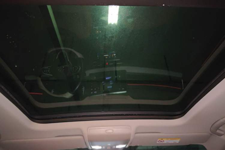 Used Volkswagen Tiguan L 2022 380TSI Automatic All-Wheel Drive R-Line Flagship 7-Seater Headliner