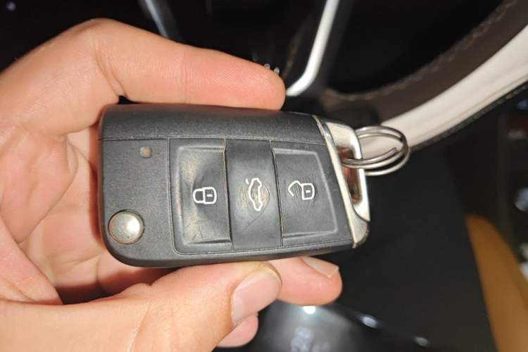 Used Volkswagen Tiguan L 2022 380TSI Automatic All-Wheel Drive R-Line Flagship 7-Seater Interior 1