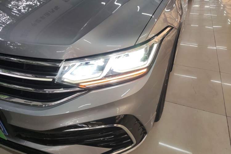 Used Volkswagen Tiguan L 2022 330TSI Automatic Two-Wheel Drive R-Line Enhanced Edition Left Front Headlight