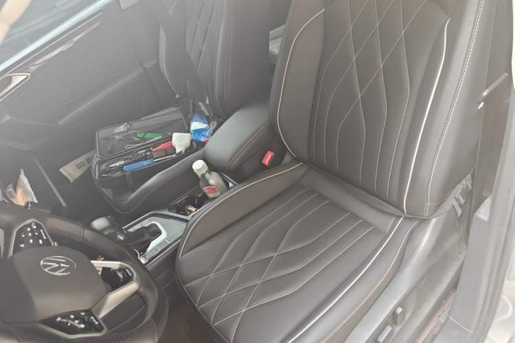 Used Volkswagen Tiguan L 2022 330TSI Automatic Two-Wheel Drive R-Line Enhanced Edition Left Front Seat