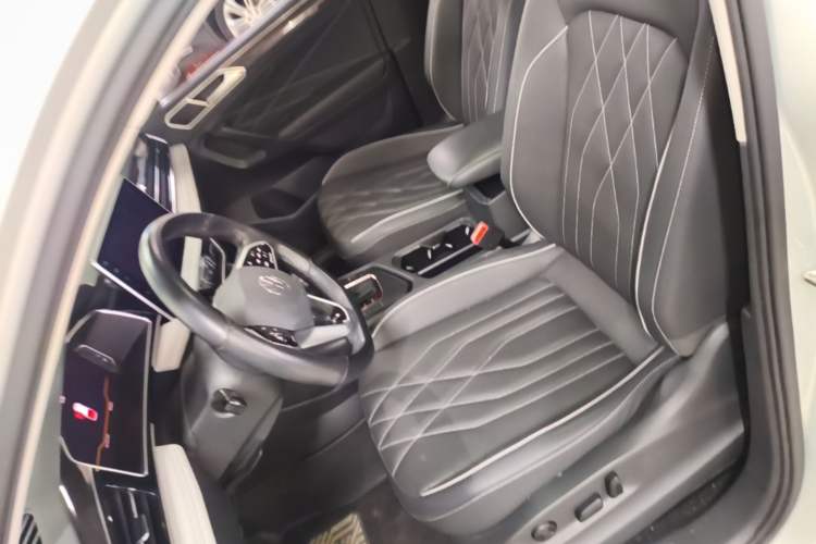 Used Volkswagen Tiguan L 2022 330TSI Automatic Two-Wheel Drive Smart Edition Left Front Seat