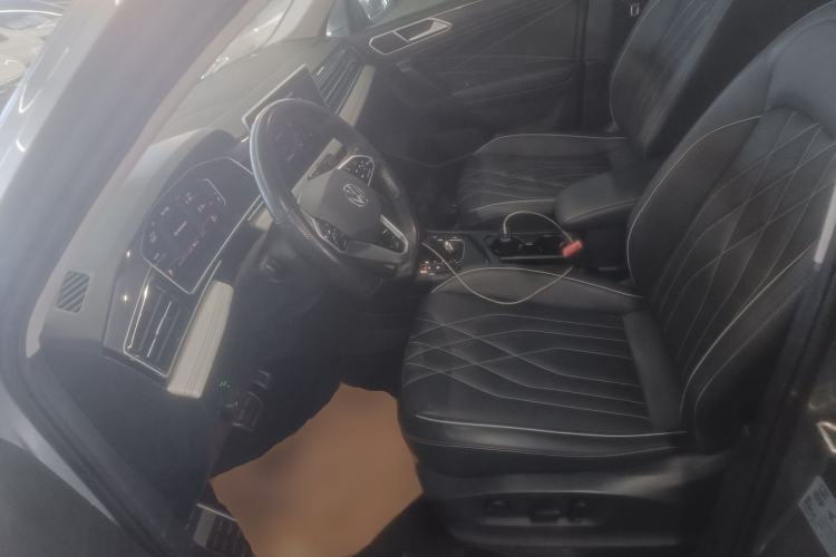 Used Volkswagen Tiguan L 2022 330TSI Automatic Two-Wheel Drive R-Line Enhanced Edition Left Front Seat