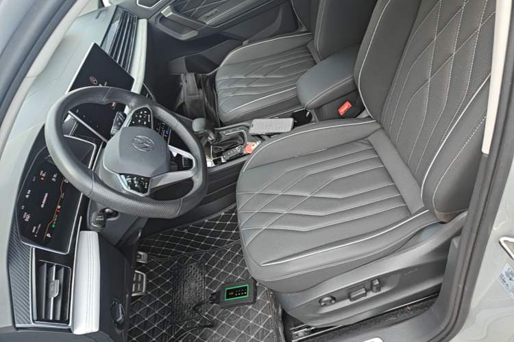 Used Volkswagen Tiguan L 2022 330TSI Automatic Two-Wheel Drive R-Line Enhanced Edition Left Front Seat