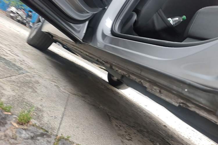 Used Volkswagen Tiguan L 2022 330TSI Automatic Two-Wheel Drive R-Line Enhanced Edition Left Side Sill