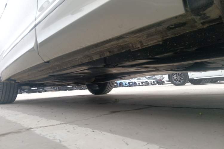 Used Volkswagen Tiguan L 2022 330TSI Automatic Two-Wheel Drive R-Line Enhanced Edition Left Side Sill