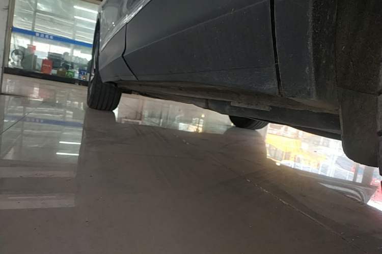 Used Volkswagen Tiguan L 2022 330TSI Automatic Two-Wheel Drive Smart Edition Left Side Sill