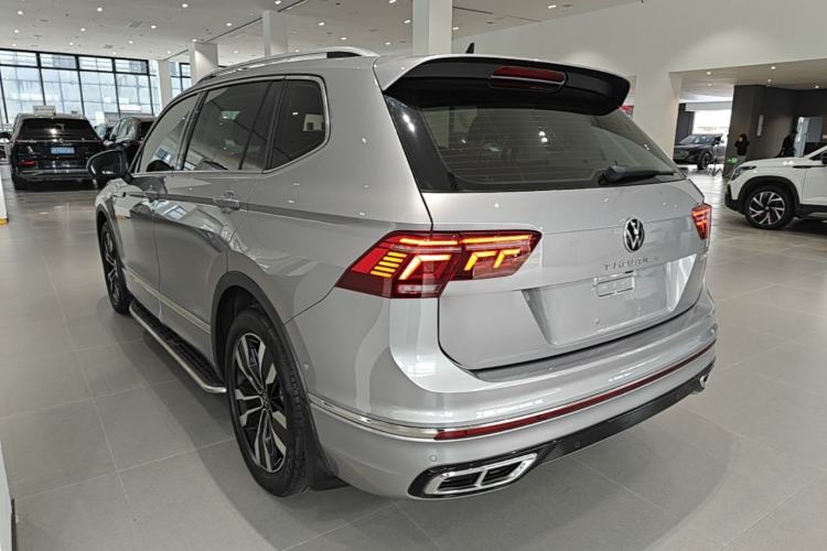 Used Volkswagen Tiguan L 2022 330TSI Automatic Two-Wheel Drive R-Line Enhanced Edition Rear Left 45 Deg