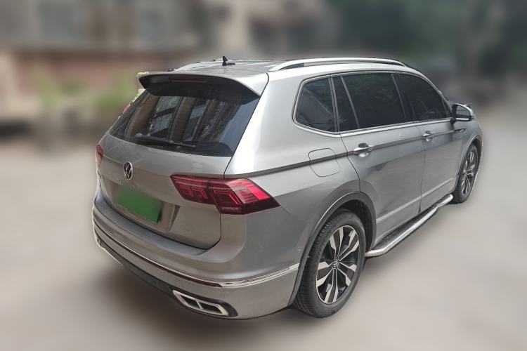 Used Volkswagen Tiguan L 2022 330TSI Automatic Two-Wheel Drive R-Line Enhanced Edition Rear Right 45 Deg