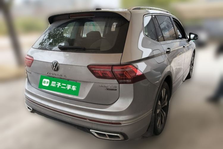 Used Volkswagen Tiguan L 2022 380TSI Automatic All-Wheel Drive R-Line Enhanced Comfort 7-Seater Rear Right 45 Deg