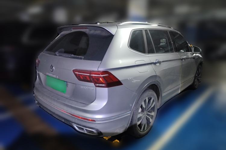 Used Volkswagen Tiguan L 2022 330TSI Automatic Two-Wheel Drive R-Line Flagship Edition Rear Right 45 Deg