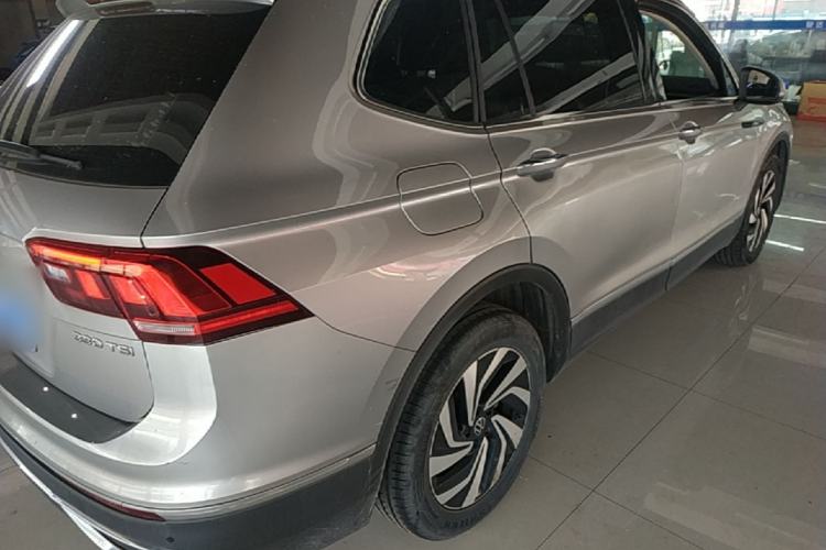 Used Volkswagen Tiguan L 2022 330TSI Automatic Two-Wheel Drive Smart Edition Rear Right 45 Deg