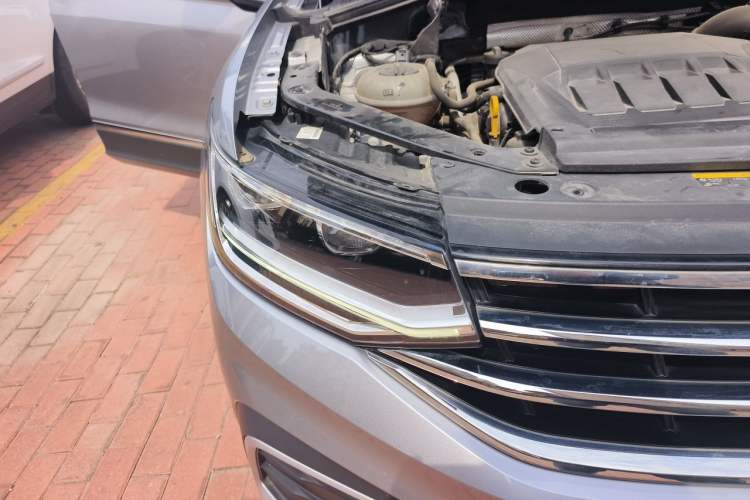 Used Volkswagen Tiguan L 2022 330TSI Automatic Two-Wheel Drive Smart Edition Right Front Headlight