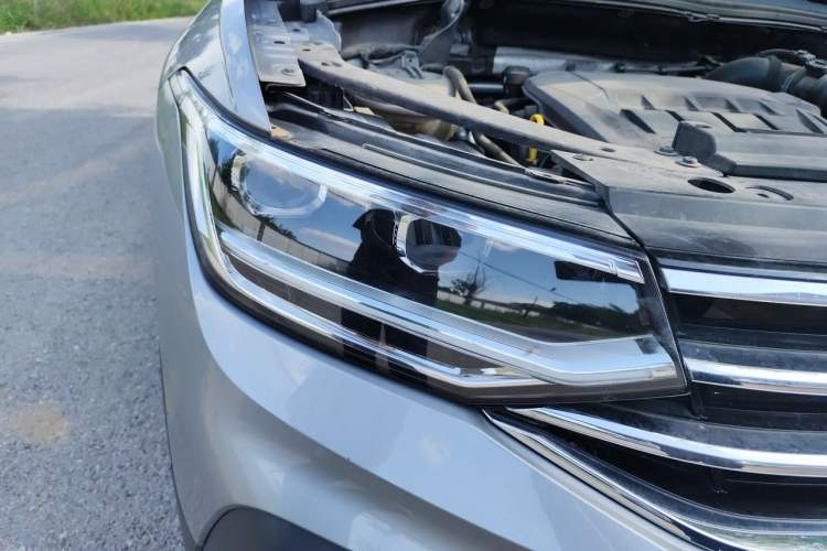 Used Volkswagen Tiguan L 2022 330TSI Automatic Two-Wheel Drive Smart Edition Right Front Headlight