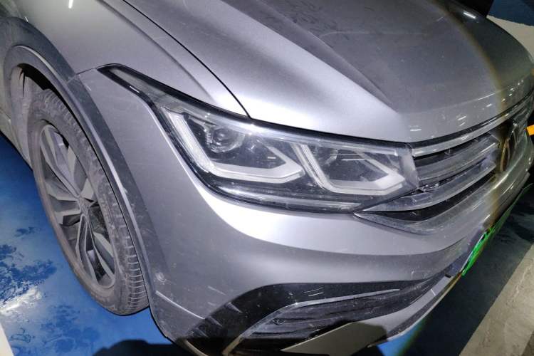 Used Volkswagen Tiguan L 2022 330TSI Automatic Two-Wheel Drive R-Line Flagship Edition Right Front Headlight