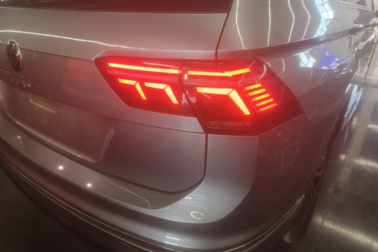 Used Volkswagen Tiguan L 2022 330TSI Automatic Two-Wheel Drive R-Line Enhanced Edition Right Rear Taillight