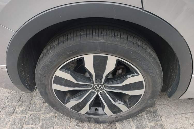 Used Volkswagen Tiguan L 2022 330TSI Automatic Two-Wheel Drive R-Line Enhanced Edition Right Rear Wheel Hub
