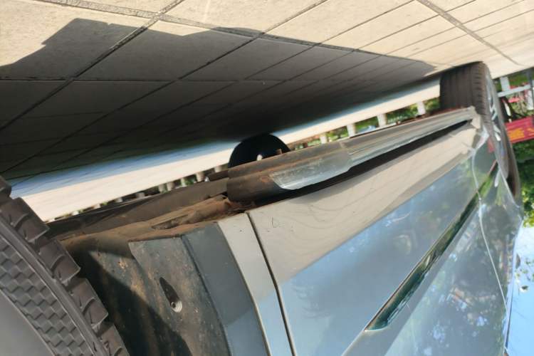Used Volkswagen Tiguan L 2022 330TSI Automatic Two-Wheel Drive R-Line Enhanced Edition Right Side Sill