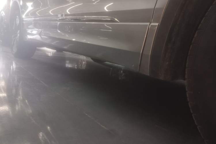 Used Volkswagen Tiguan L 2022 330TSI Automatic Two-Wheel Drive R-Line Enhanced Edition Right Side Sill