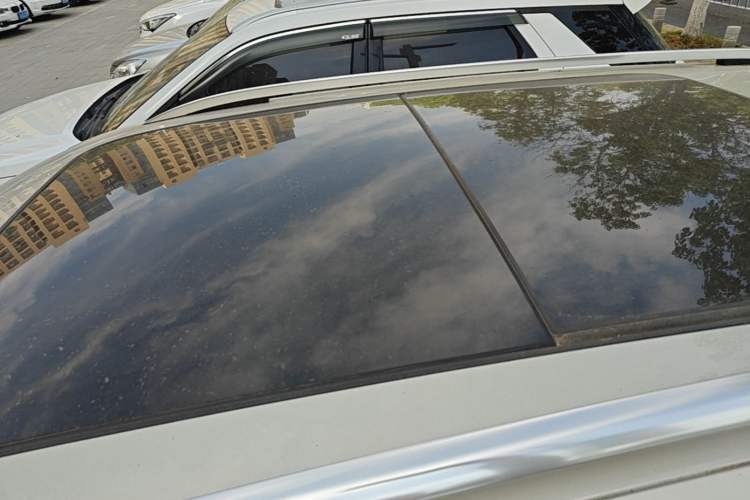 Used Volkswagen Tiguan L 2022 330TSI Automatic Two-Wheel Drive R-Line Enhanced Edition Roof