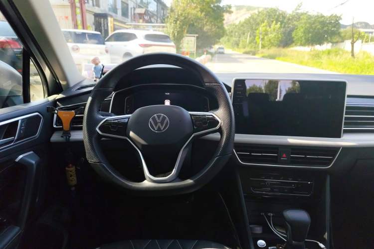 Used Volkswagen Tiguan L 2022 330TSI Automatic Two-Wheel Drive Smart Edition Steering Wheel