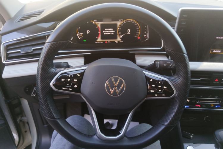 Used Volkswagen Tiguan L 2022 330TSI Automatic Two-Wheel Drive Smart Edition Steering Wheel