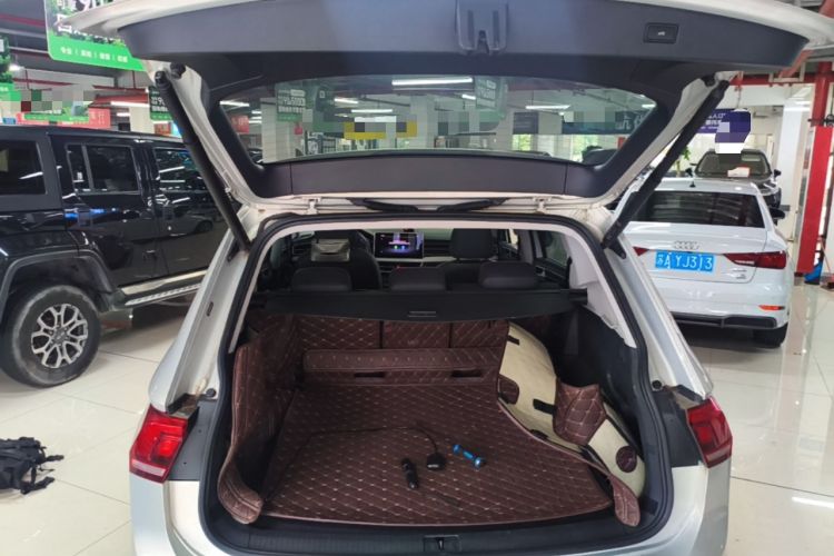 Used Volkswagen Tiguan L 2022 330TSI Automatic Two-Wheel Drive Smart Edition Trunk