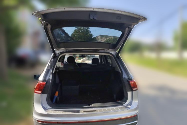 Used Volkswagen Tiguan L 2022 330TSI Automatic Two-Wheel Drive Smart Edition Trunk