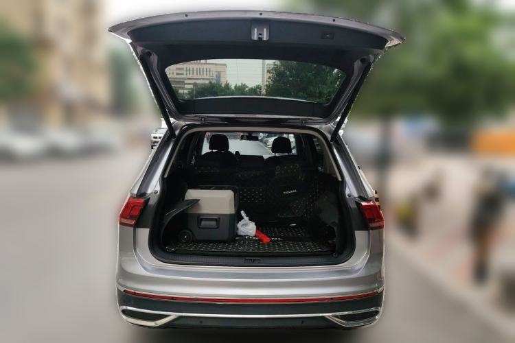Used Volkswagen Tiguan L 2022 330TSI Automatic Two-Wheel Drive Smart Edition Trunk