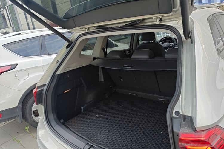 Used Volkswagen Tiguan L 2022 330TSI Automatic Two-Wheel Drive R-Line Enhanced Edition Trunk