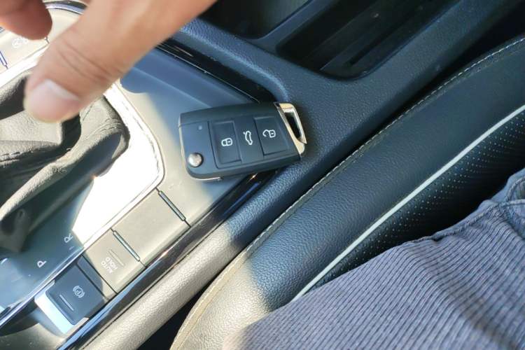Used Volkswagen Tiguan L 2022 330TSI Automatic Two-Wheel Drive R-Line Enhanced Edition Vehicle Key