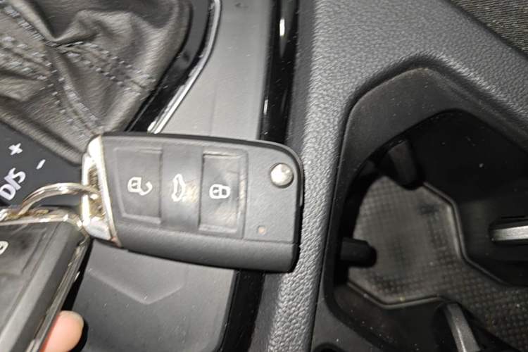 Used Volkswagen Tiguan L 2022 330TSI Automatic Two-Wheel Drive R-Line Enhanced Edition Vehicle Key