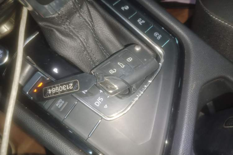 Used Volkswagen Tiguan L 2022 330TSI Automatic Two-Wheel Drive R-Line Enhanced Edition Vehicle Key