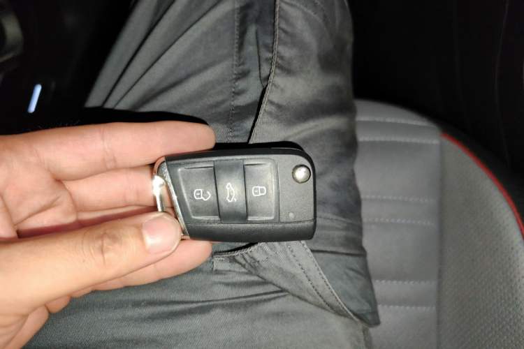 Used Volkswagen Tiguan L 2022 330TSI Automatic Two-Wheel Drive R-Line Flagship Edition Vehicle Key