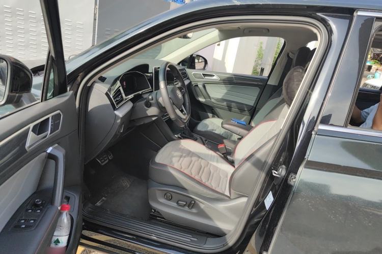 Used Volkswagen Tiguan L 2022 330TSI Automatic Two-Wheel Drive R-Line Flagship Edition Driver Seat