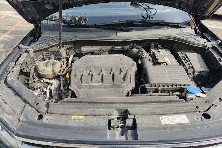 Used Volkswagen Tiguan L 2022 330TSI Automatic Two-Wheel Drive R-Line Flagship Edition Engine Bay