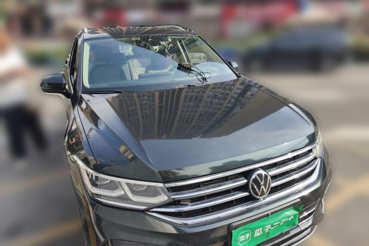 Used Volkswagen Tiguan L 2022 330TSI Automatic Two-Wheel Drive R-Line Flagship Edition Front Right 45 Deg