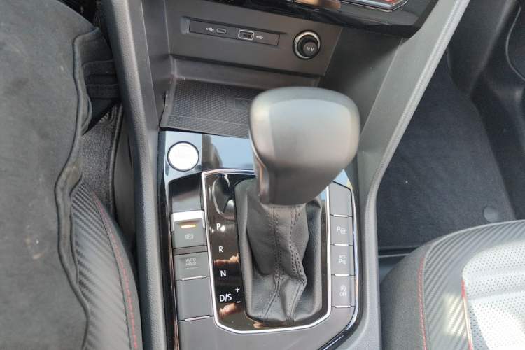 Used Volkswagen Tiguan L 2022 330TSI Automatic Two-Wheel Drive R-Line Flagship Edition Gear Lever