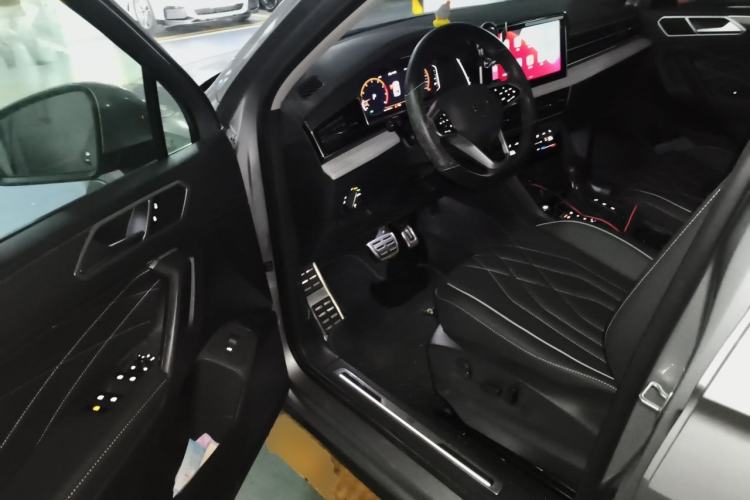Used Volkswagen Tiguan L 2022 330TSI Automatic Two-Wheel Drive R-Line Enhanced Edition Driver Seat
