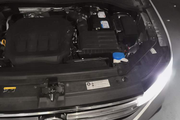 Used Volkswagen Tiguan L 2022 330TSI Automatic Two-Wheel Drive R-Line Enhanced Edition Engine Bay Left