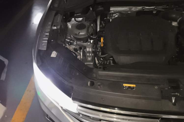 Used Volkswagen Tiguan L 2022 330TSI Automatic Two-Wheel Drive R-Line Enhanced Edition Engine Bay Right
