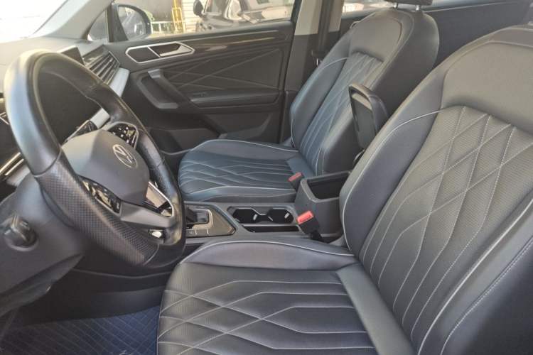Used Volkswagen Tiguan L 2022 330TSI Automatic Two-Wheel Drive Smart Edition Left Front Seat