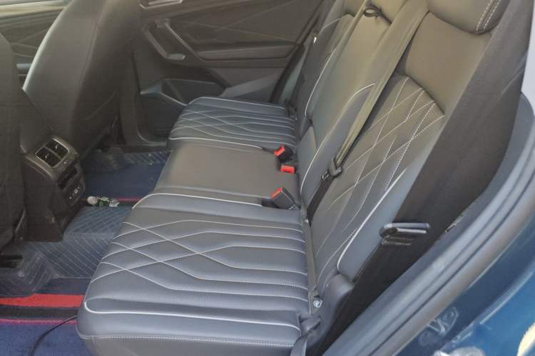 Used Volkswagen Tiguan L 2022 330TSI Automatic Two-Wheel Drive Smart Edition Left Rear Seat