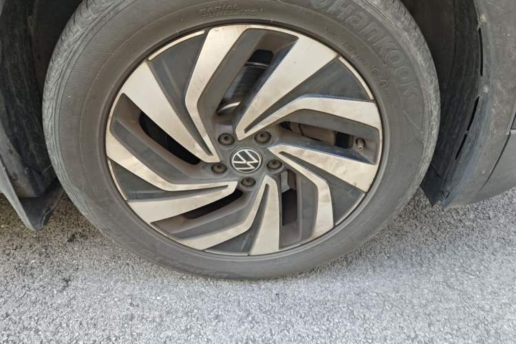 Used Volkswagen Tiguan L 2022 330TSI Automatic Two-Wheel Drive Smart Edition Right Front Wheel Hub