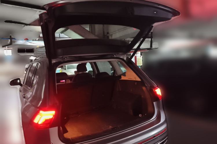 Used Volkswagen Tiguan L 2022 330TSI Automatic Two-Wheel Drive R-Line Enhanced Edition Trunk